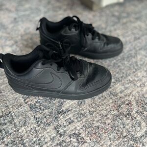 Black Air Force EUC Size 4 Big Kid